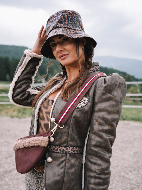 Hut „Leo Bucket“