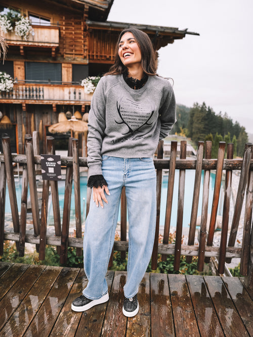 Boxy Pulli "Alpine Members Club"