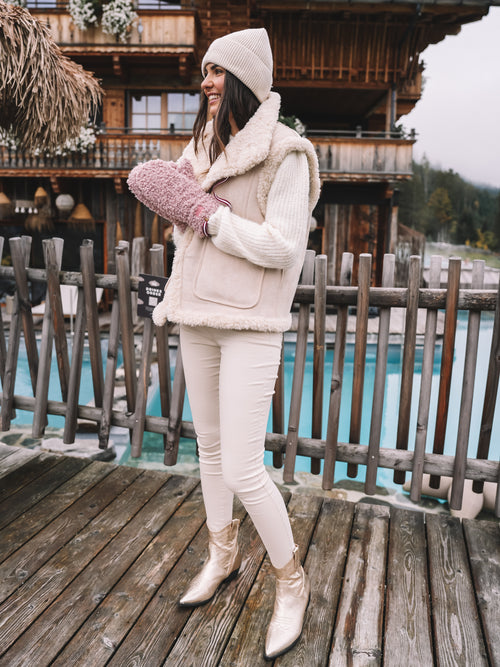 Fake Fur Wendeweste "Herzenswärme"