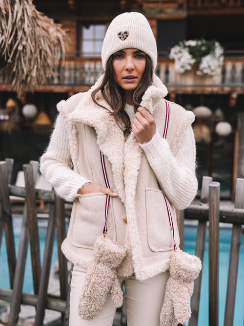 Fake Fur Wendeweste "Herzenswärme"