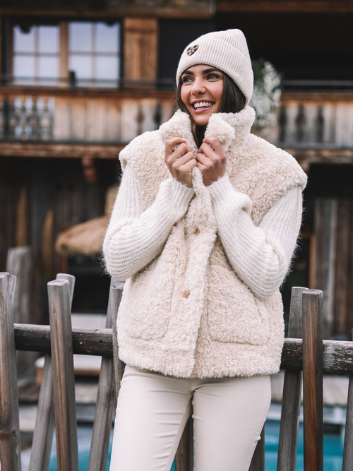 Fake Fur Wendeweste "Herzenswärme"