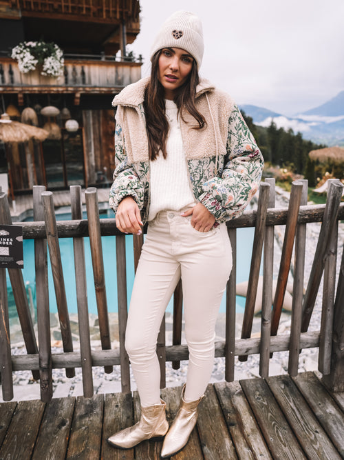 Teddy Jacke "Chalet Romance"