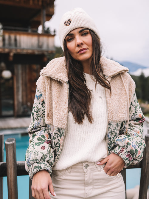 Teddy Jacke "Chalet Romance"