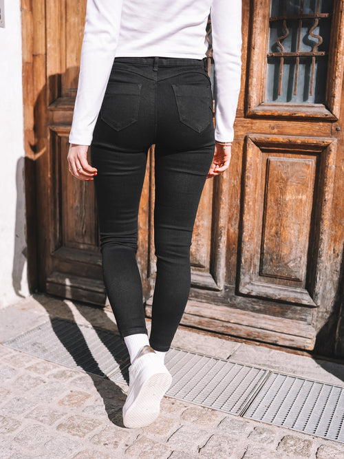 "Midnight Charm" Slimfit Jeans