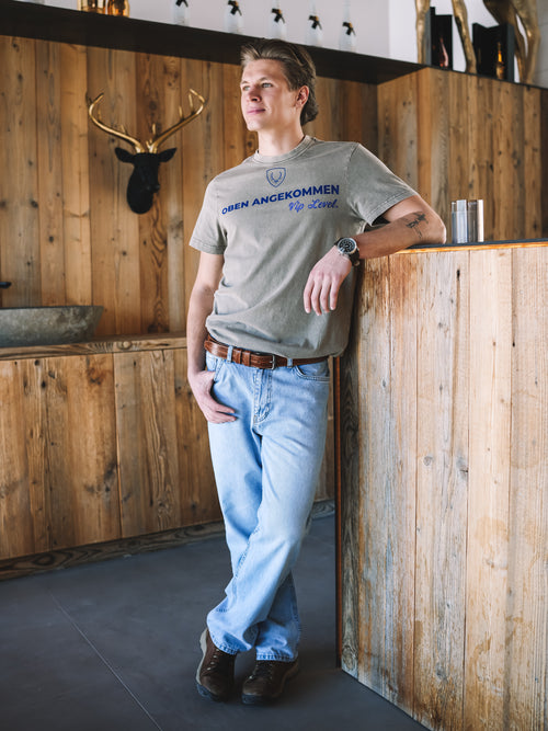 T-Shirt „Peak Status“