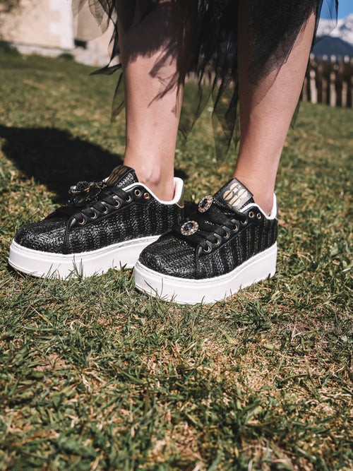 Sneakers „Noir Couture“