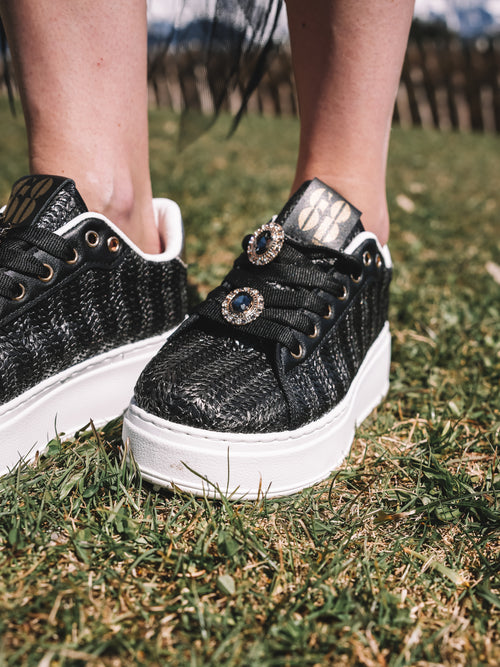 Sneakers „Noir Couture“