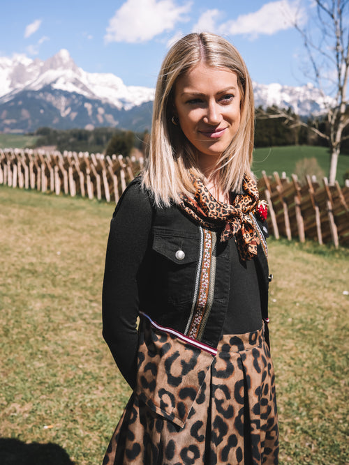Jeansgilet „Bergleopard“