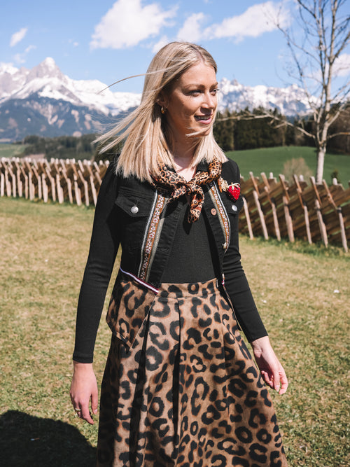 Jeansgilet „Bergleopard“