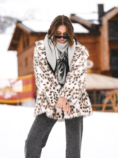 Kunstpelzmantel „Ice Leopard Allure“