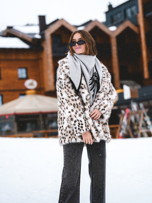 Kunstpelzmantel „Ice Leopard Allure“