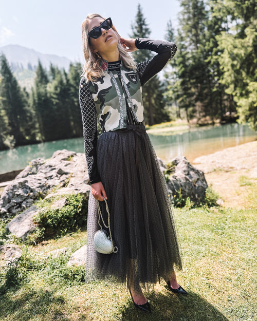 Gilet „Camo Queen“ mit Charivari