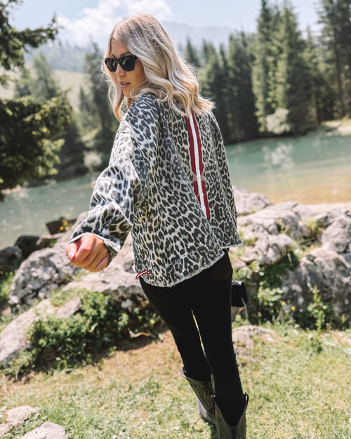 Oversized Jeansjacke „Leopard Grace“ - grau