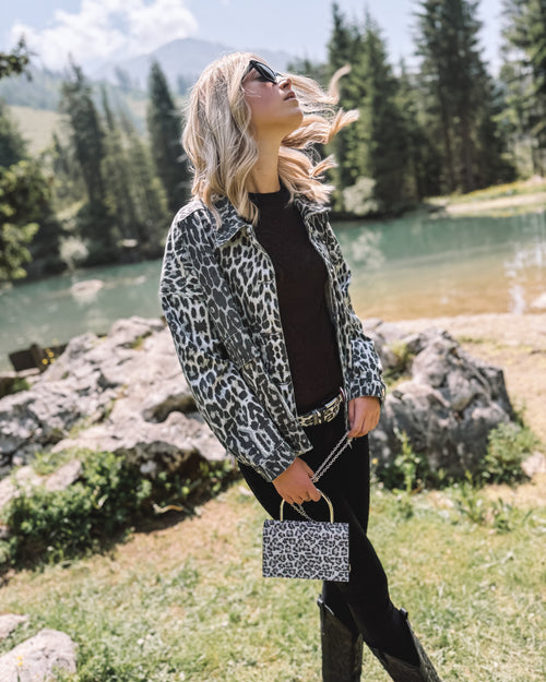 Oversized Jeansjacke „Leopard Grace“ - grau