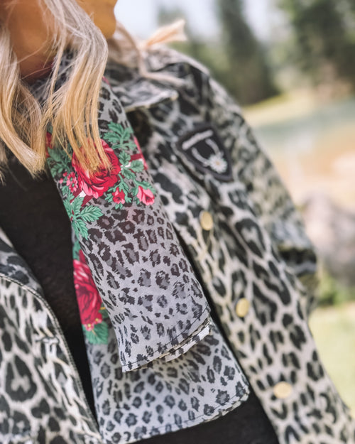 Tuch „Leo Flowers“