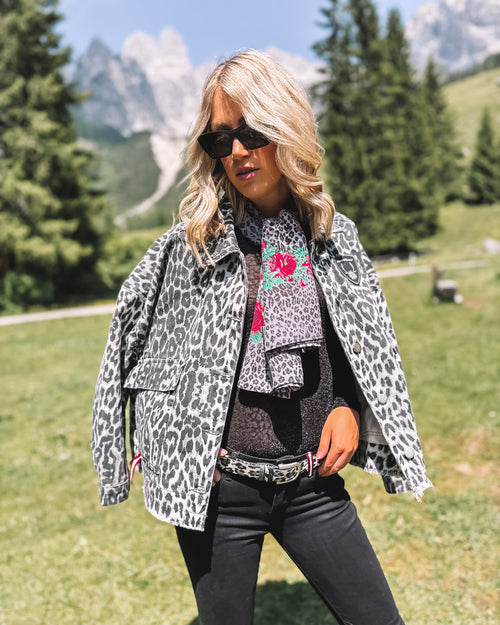 Oversized Jeansjacke „Leopard Grace“ - grau
