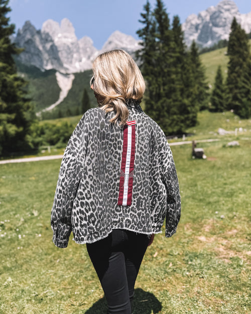 Oversized Jeansjacke „Leopard Grace“ - grau