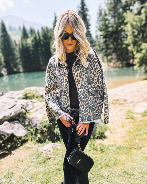 Oversized Jeansjacke „Leopard Grace“ - braun