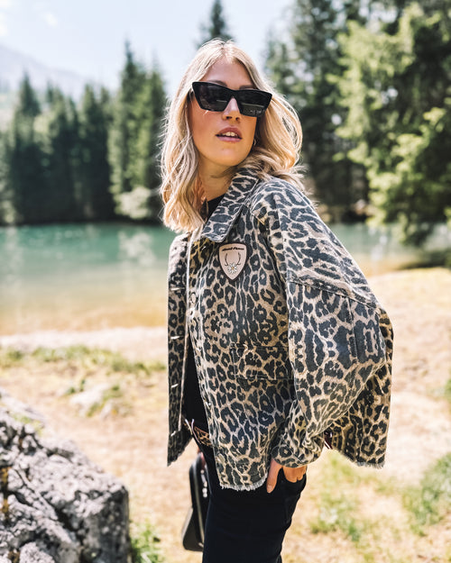 Oversized Jeansjacke „Leopard Grace“ - braun