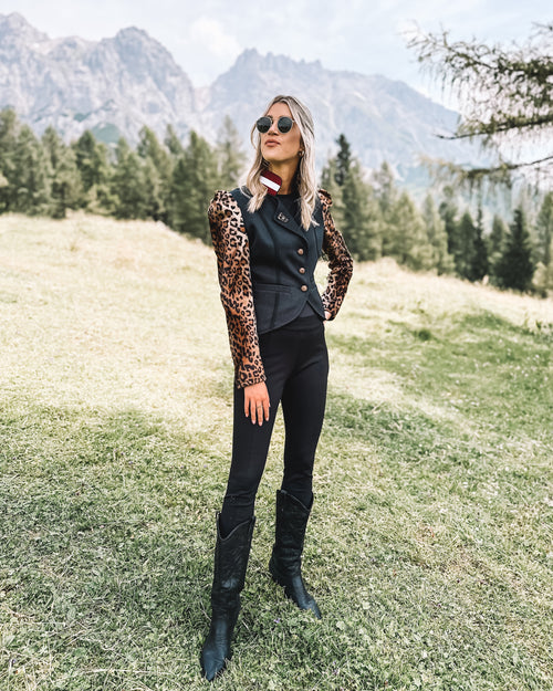 Leopard Crowned Elegance