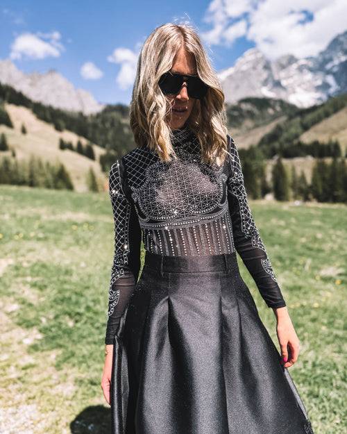 Body „Rebellin der Berge“