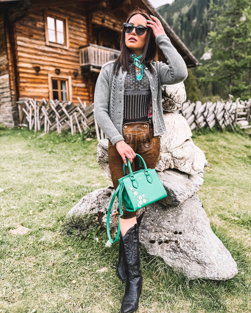 Strickjacke „Almzeit“