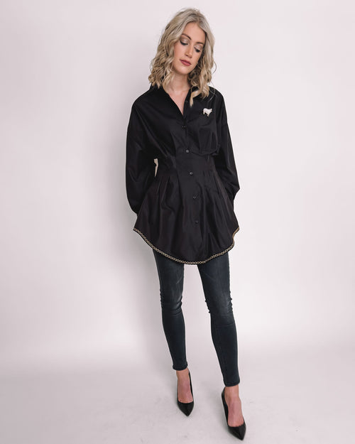 "Sophisticated Charm" Bluse