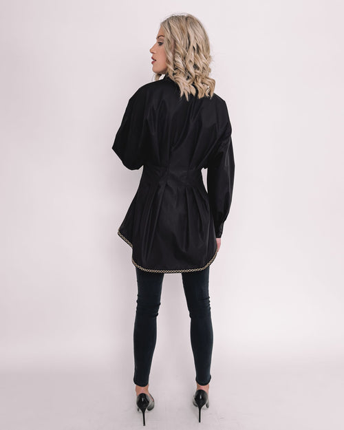 "Sophisticated Charm" Bluse