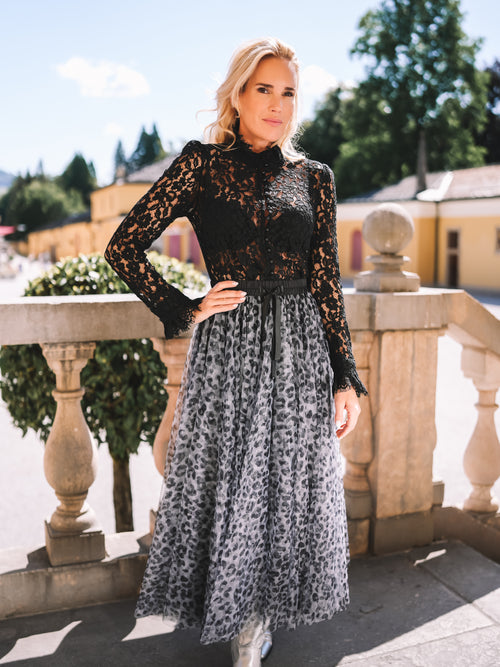 Spitzenbluse „Elegance Noir“