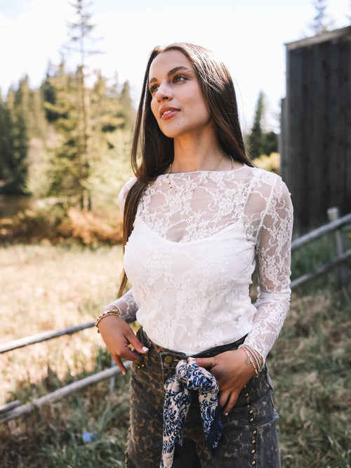 Spitzentop „White Flower“
