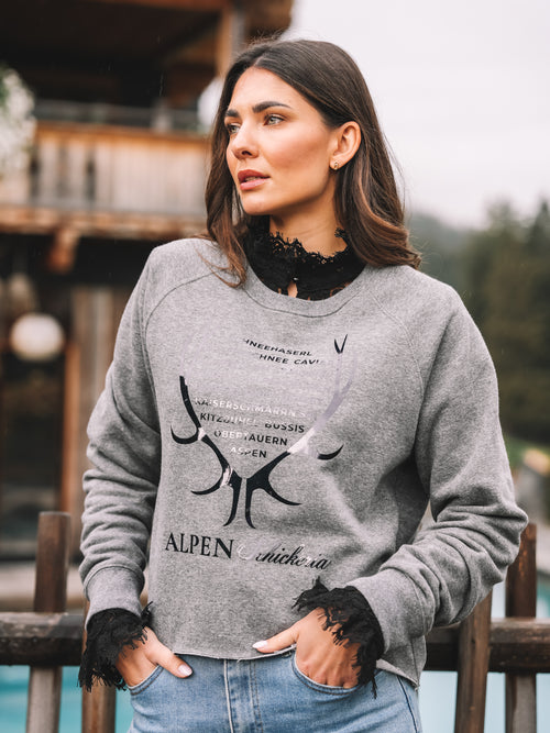 Boxy Pulli "Alpine Members Club"