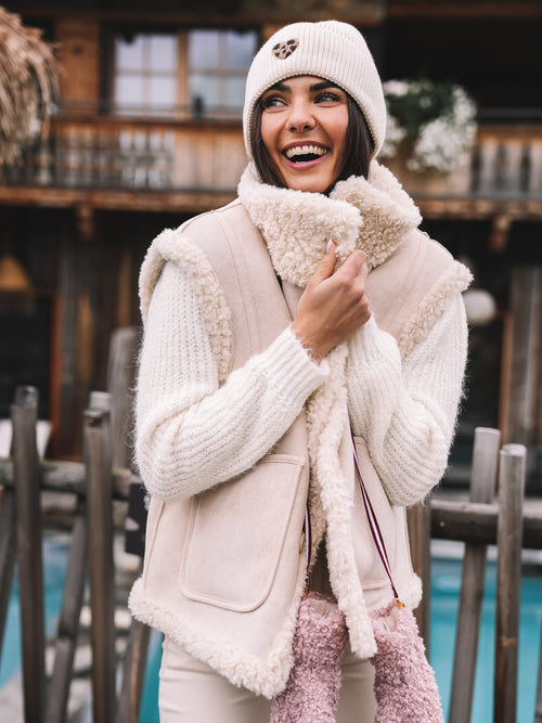 Fake Fur Wendeweste "Herzenswärme"