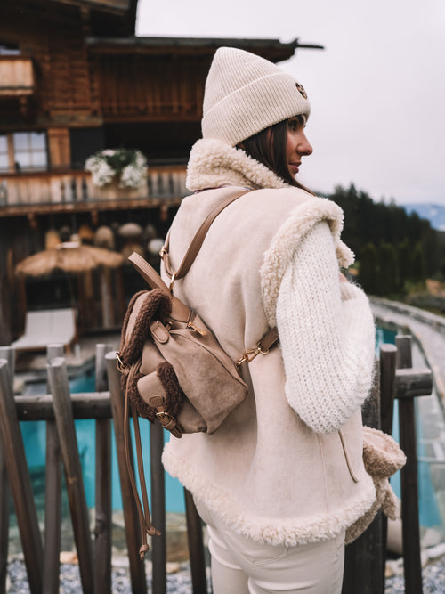 Fake Fur Wendeweste "Herzenswärme"