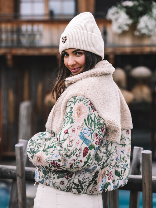 Teddy Jacke "Chalet Romance"