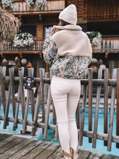Teddy Jacke "Chalet Romance"