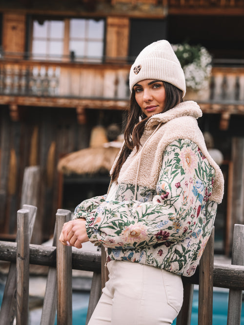 Teddy Jacke "Chalet Romance"