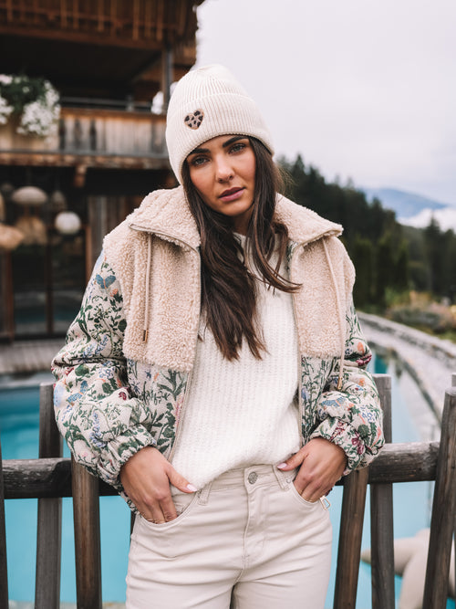 Teddy Jacke "Chalet Romance"