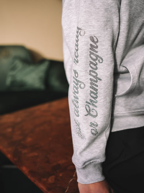 Hoodie „Too Glam to Ski“