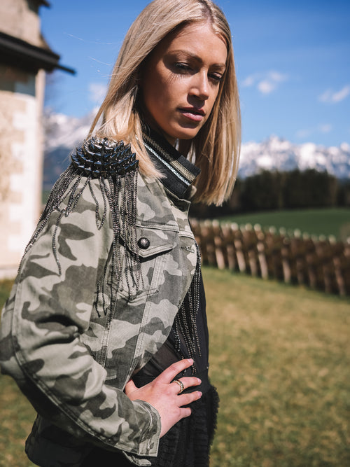 Jeansjacke „Goldrebellin" (mit Schulterklappen)