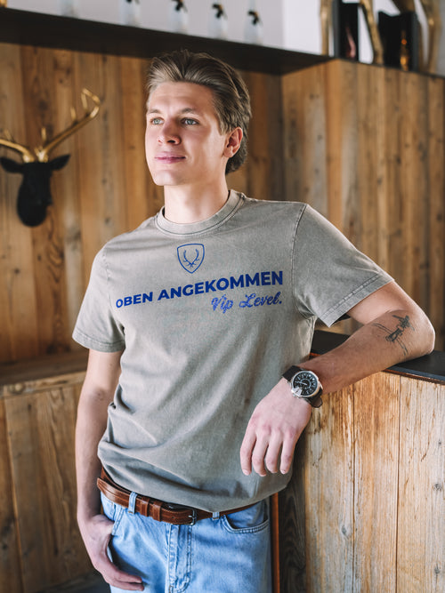 T-Shirt „Peak Status“