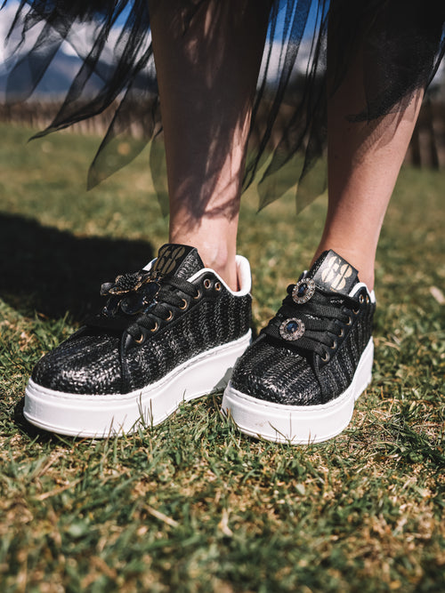 Sneakers „Noir Couture“