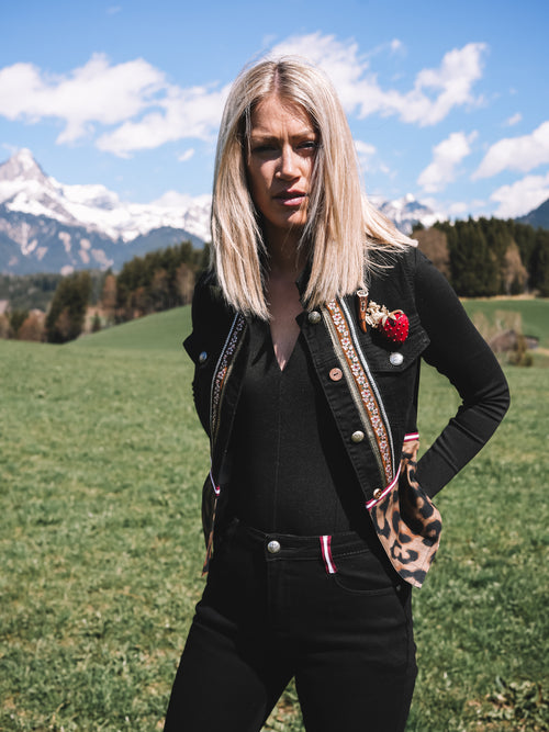 Jeansgilet „Bergleopard“