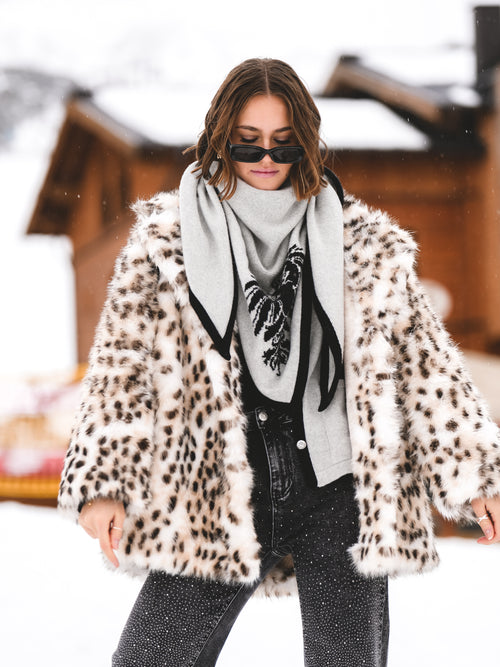 Kunstpelzmantel „Ice Leopard Allure“