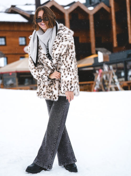 Kunstpelzmantel „Ice Leopard Allure“