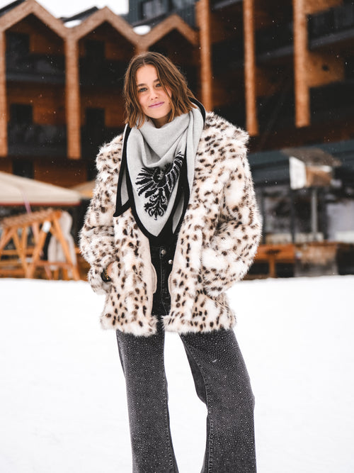 Kunstpelzmantel „Ice Leopard Allure“