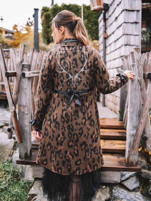 Mantel "Panthera Bow"