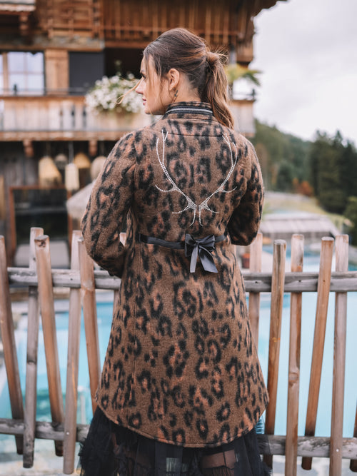 Mantel "Panthera Bow"