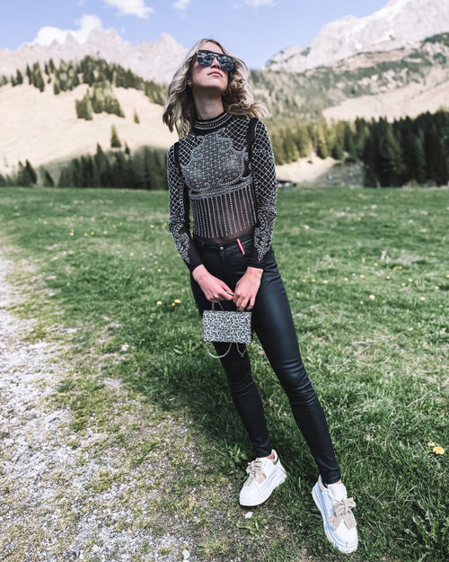 Body „Rebellin der Berge“
