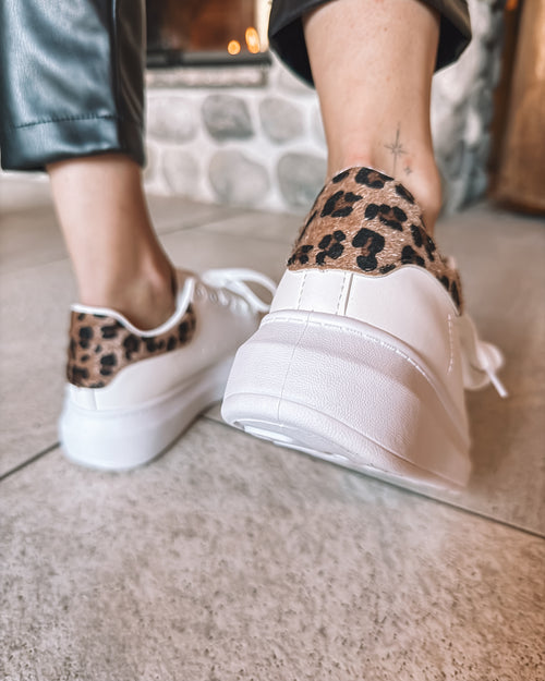 Sneakers „White Leo“