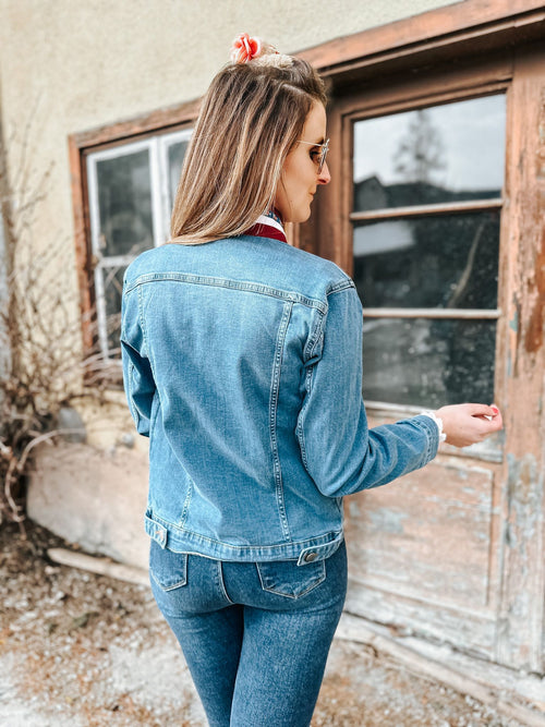 "Classic Blue Charm" Jeansjacke